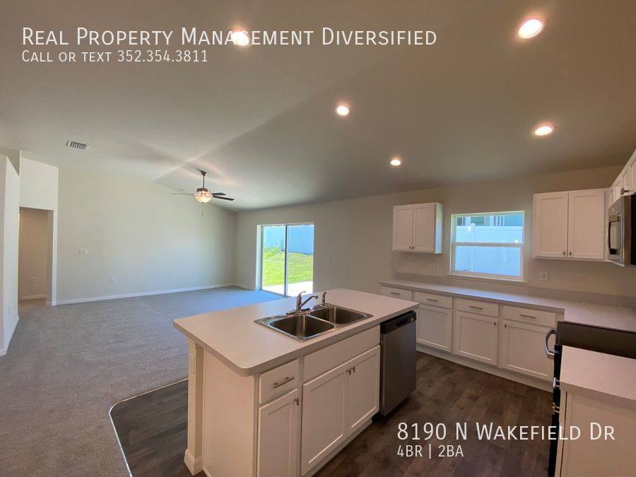 House for rent at 8190 N Wakefield Dr, Dunnellon, FL 34434