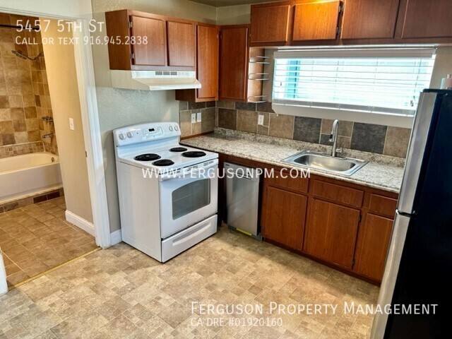 House for rent at 5457 5th St, Rocklin, CA 95677