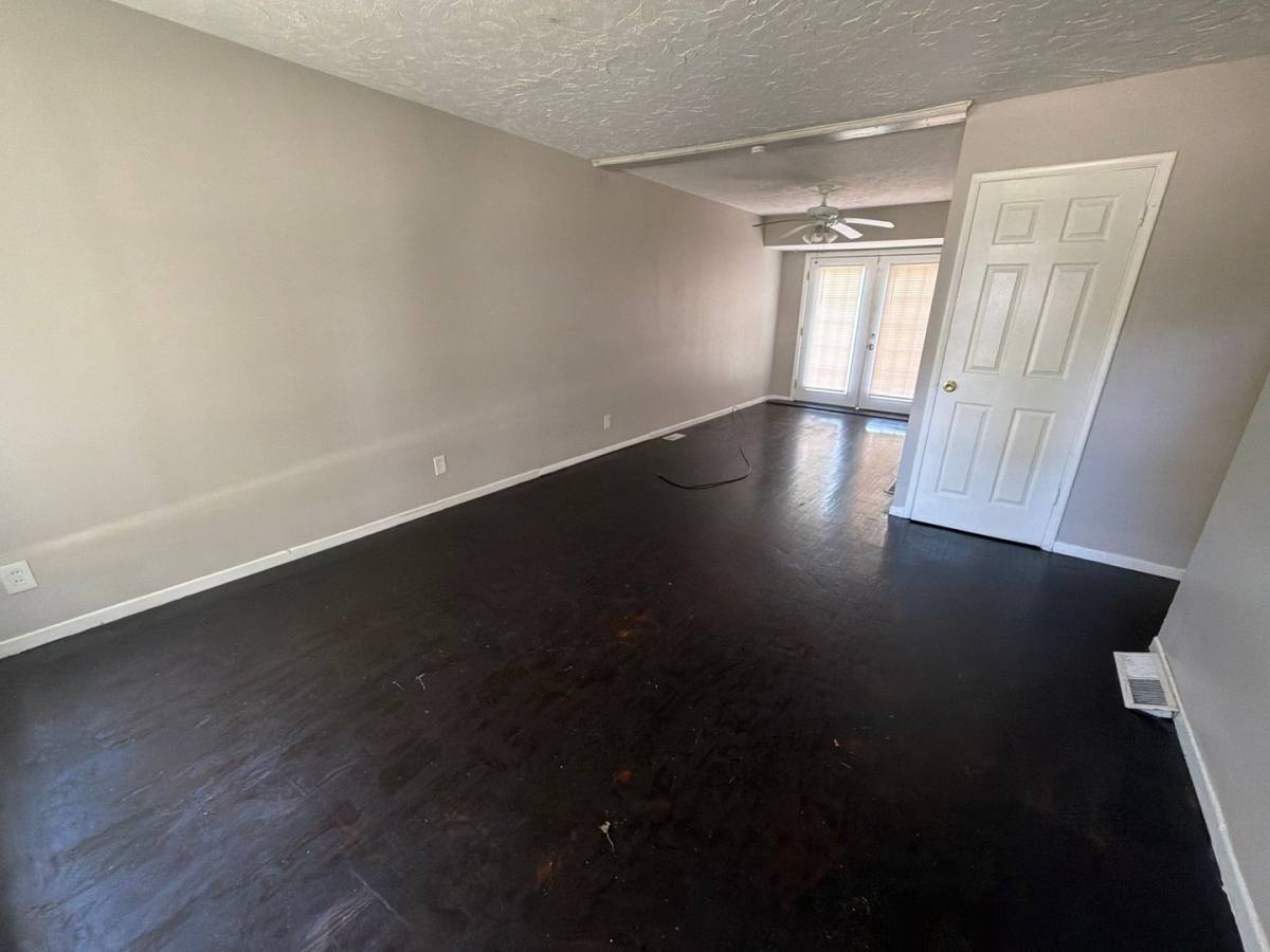 House for rent at 10650 Dunkeld Circle, Saint Louis, MO 63137