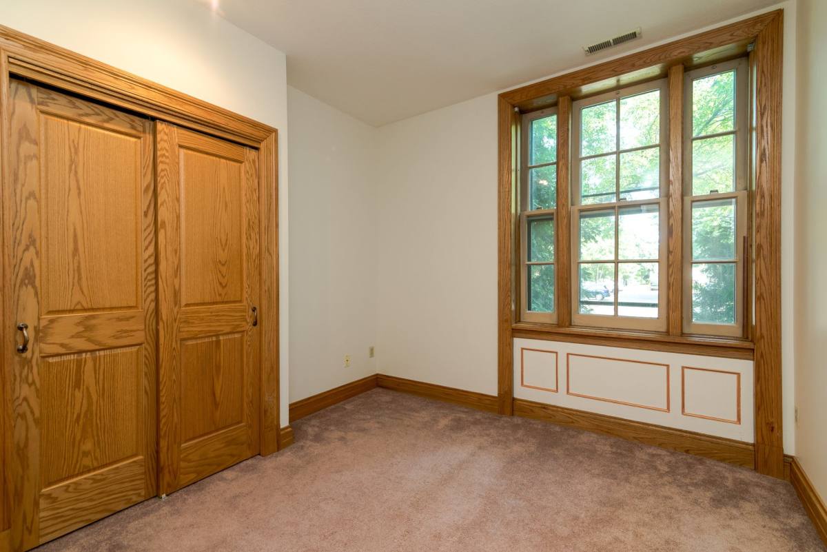 Apartment for rent at 614 Portland Ave, Saint Paul, MN 55102