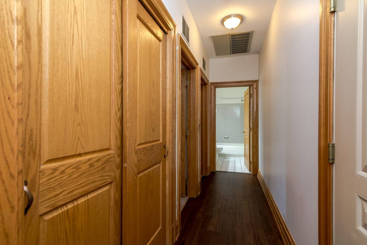 Apartment for rent at 614 Portland Ave, Saint Paul, MN 55102