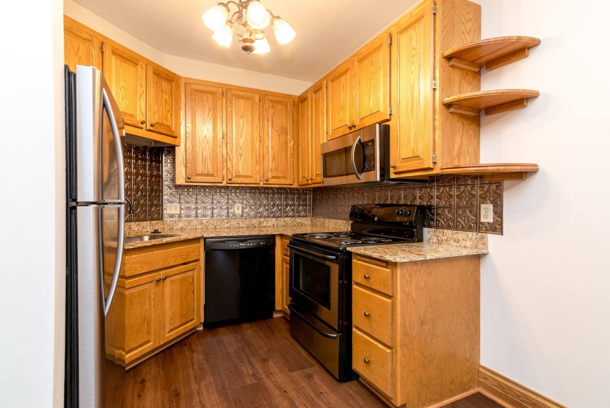 Apartment for rent at 614 Portland Ave, Saint Paul, MN 55102