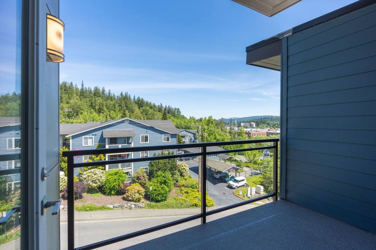 Apartment for rent at 500 32nd St, Bellingham, WA 98225