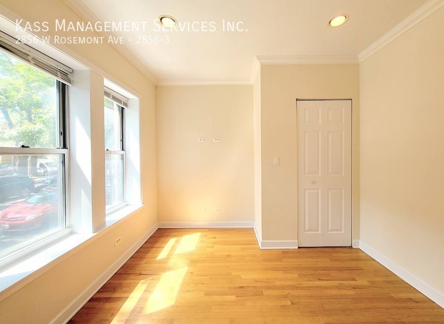 Apartment for rent at 2856 W Rosemont Ave #3, Chicago, IL 60659