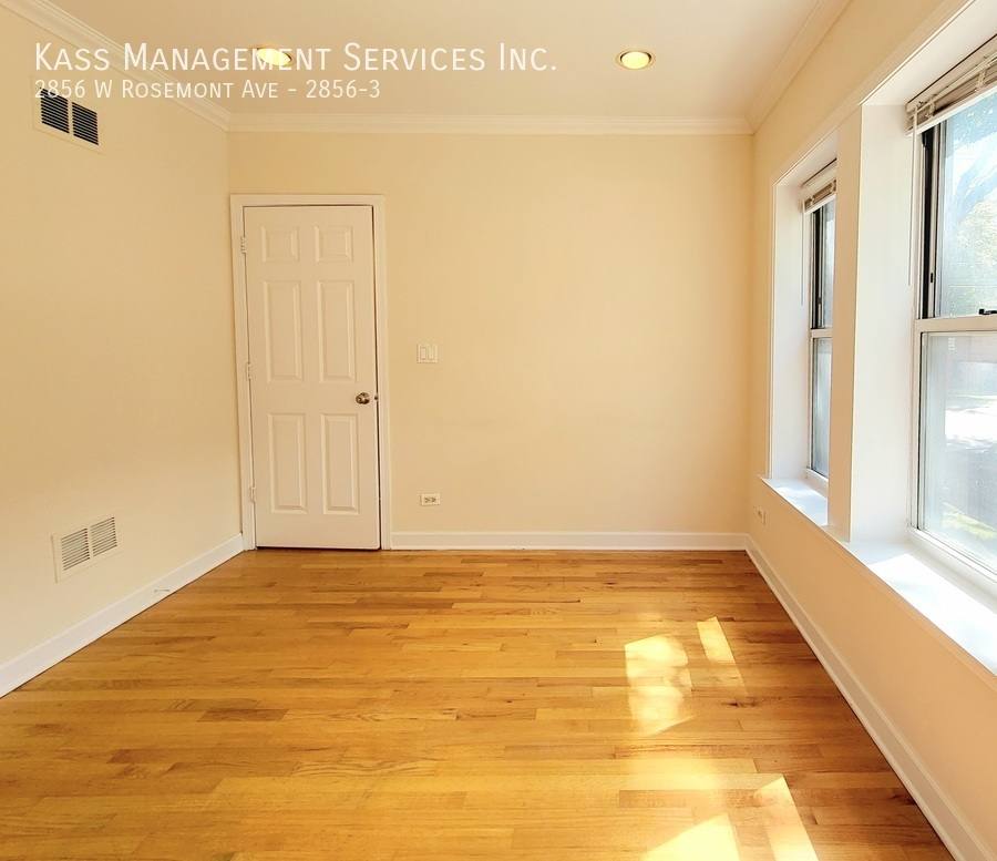 Apartment for rent at 2856 W Rosemont Ave #3, Chicago, IL 60659