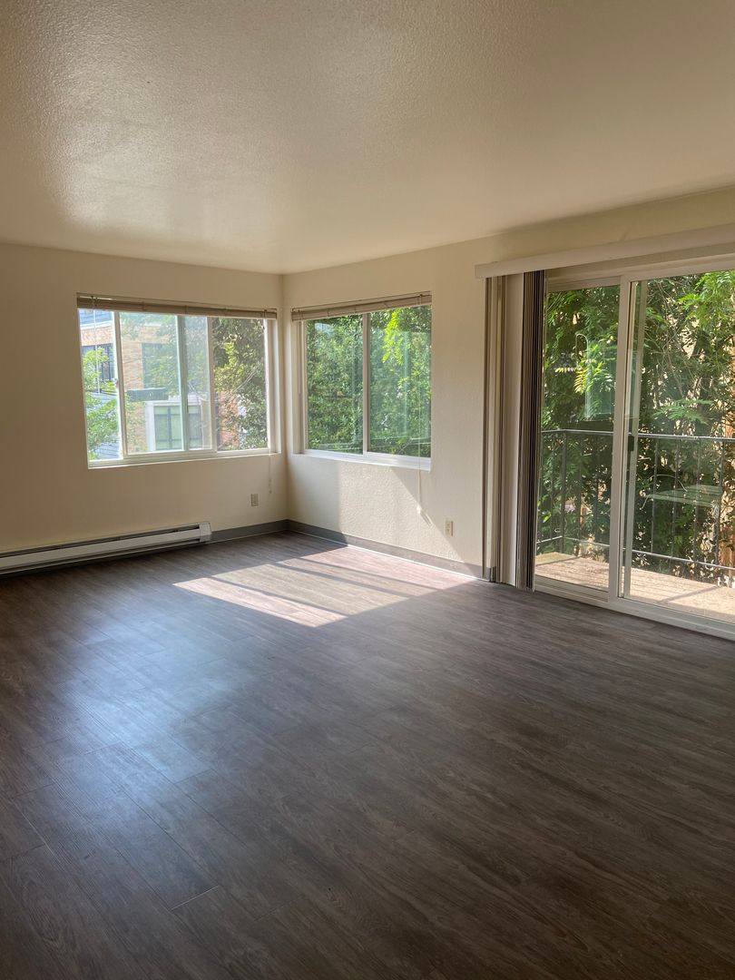 Apartment for rent at 210 10th Ave E, Seattle, WA 98102