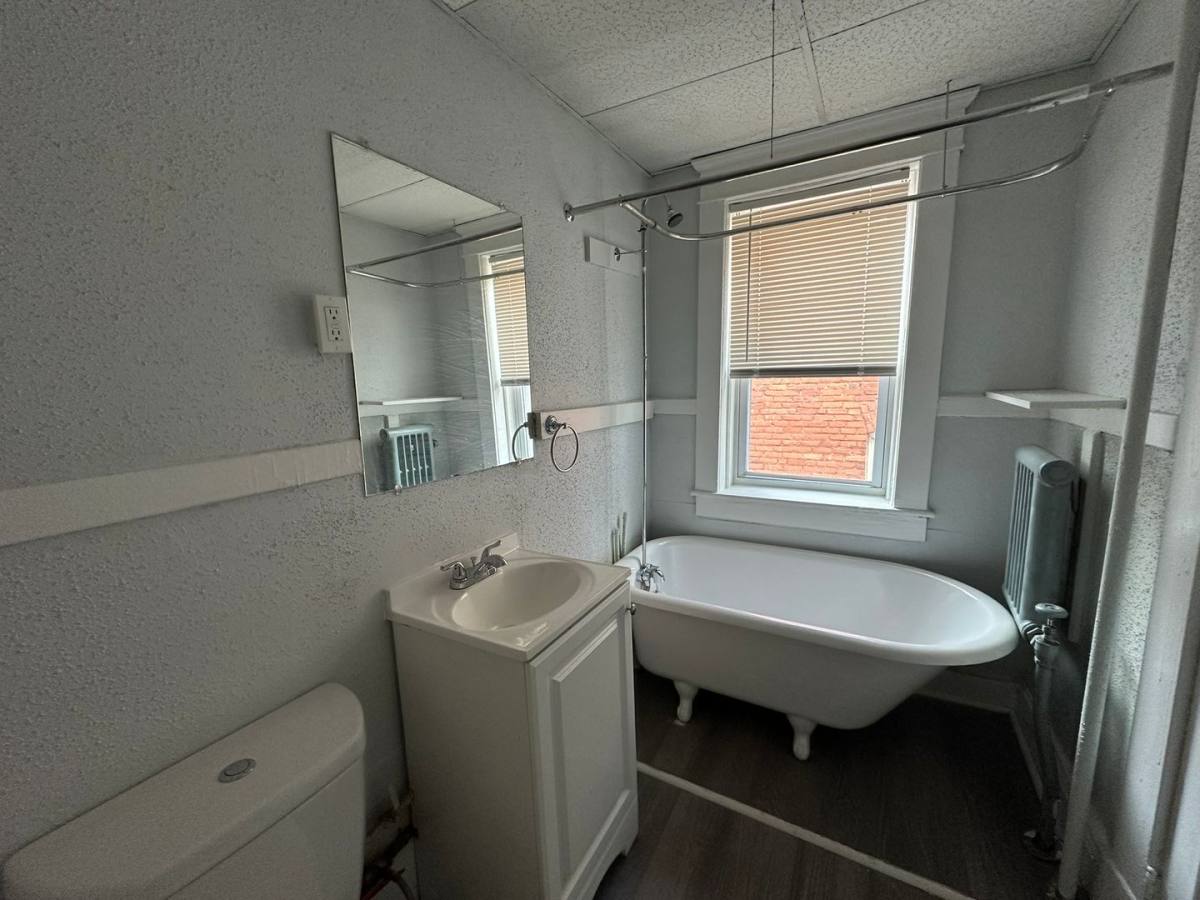 Apartment for rent at 56-60 Fort Pleasant Ave, Springfield, MA 01108