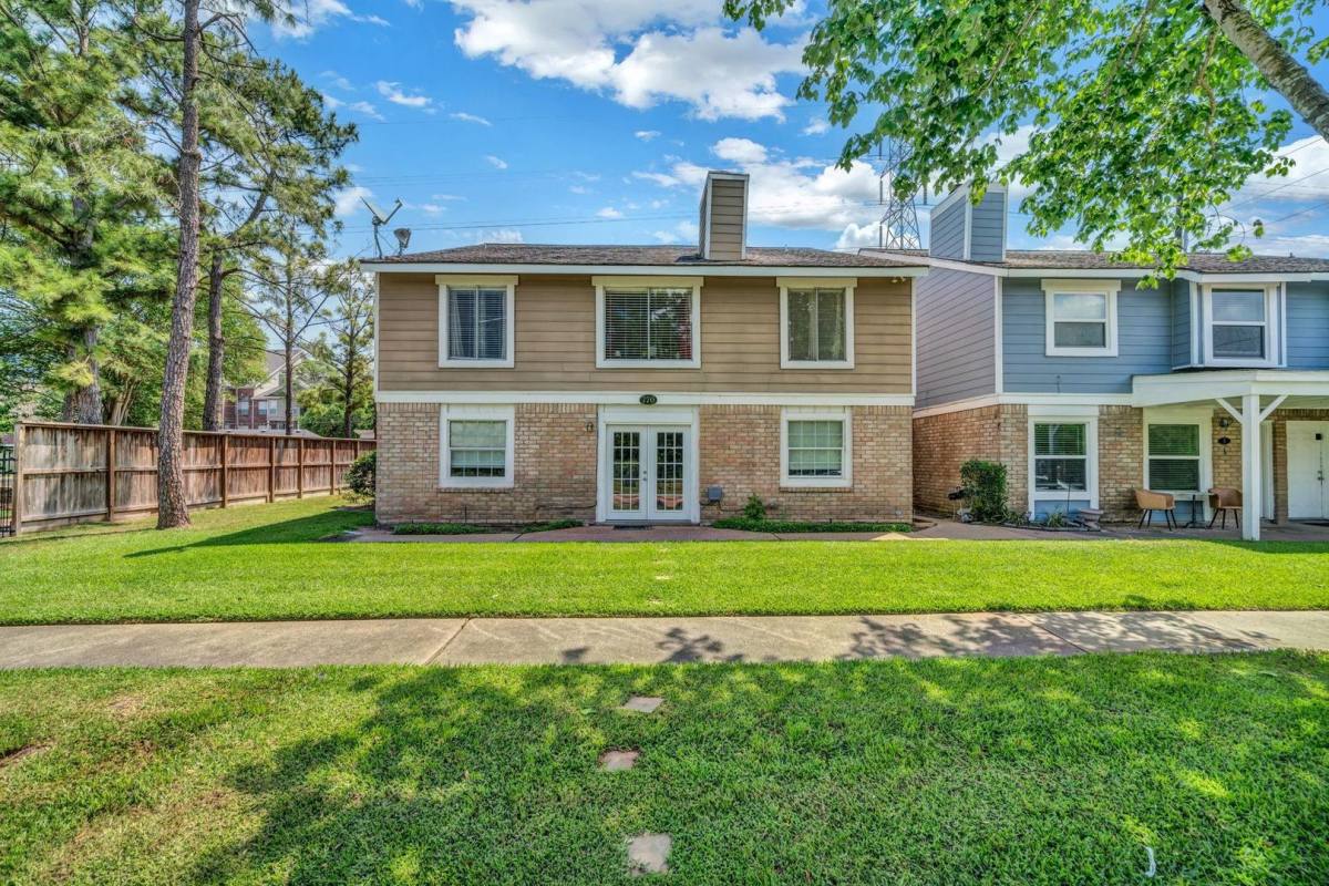 House for rent at 770 Memorial Mews St, Houston, TX 77079