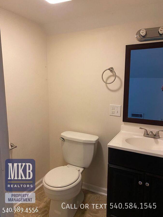 House for rent at 2742 Lansing Dr, Roanoke, VA 24015
