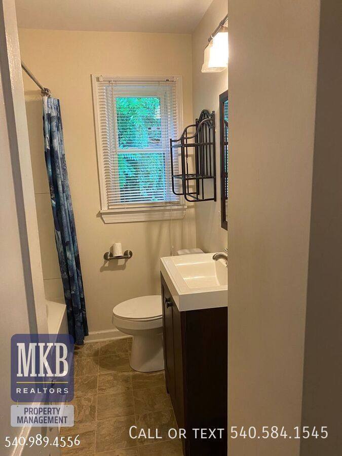 House for rent at 2742 Lansing Dr, Roanoke, VA 24015