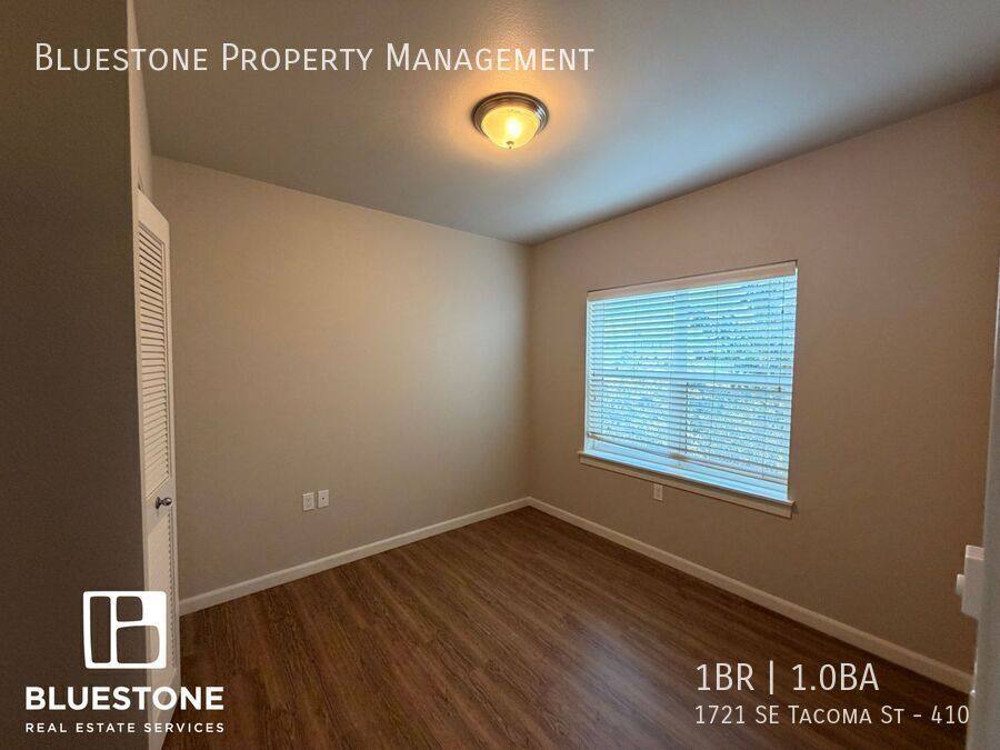 Apartment for rent at 1721 SE Tacoma St #410, Portland, OR 97202