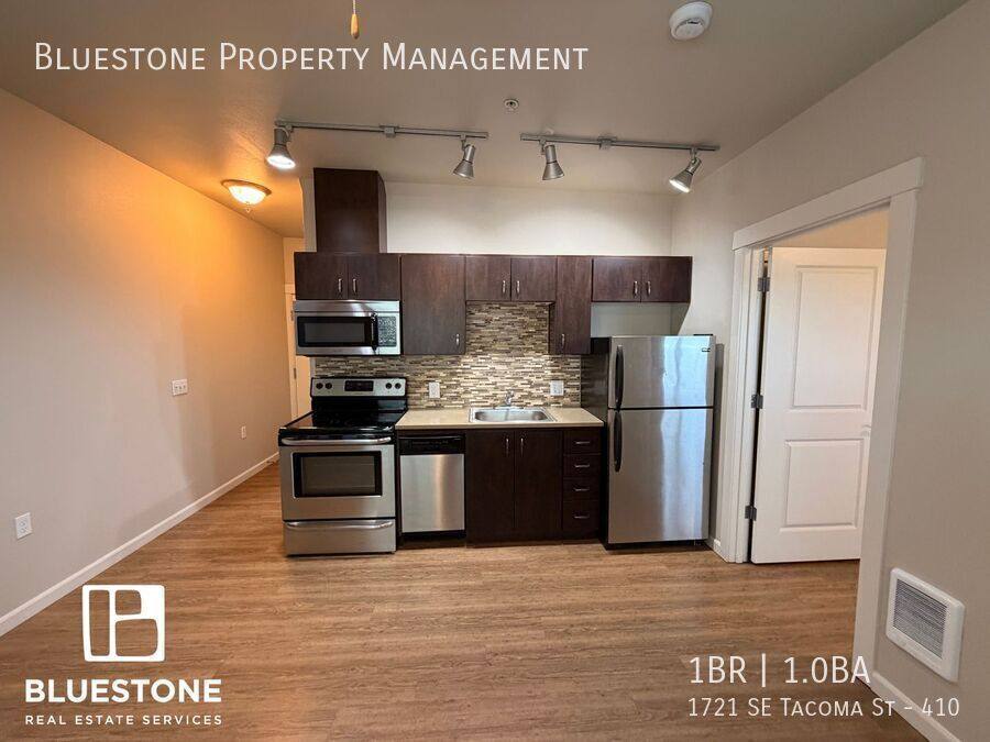 Apartment for rent at 1721 SE Tacoma St #410, Portland, OR 97202