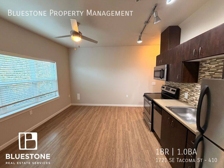 Apartment for rent at 1721 SE Tacoma St #410, Portland, OR 97202