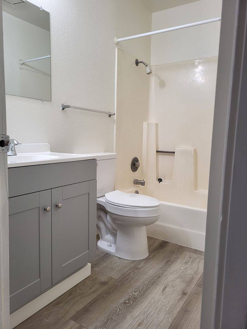 Apartment for rent at 818 E Tabor Ave -Fountain View Apts, Fairfield, CA 94533