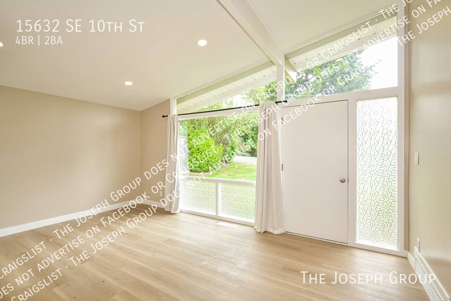 House for rent at 15632 SE 10th St, Bellevue, WA 98008