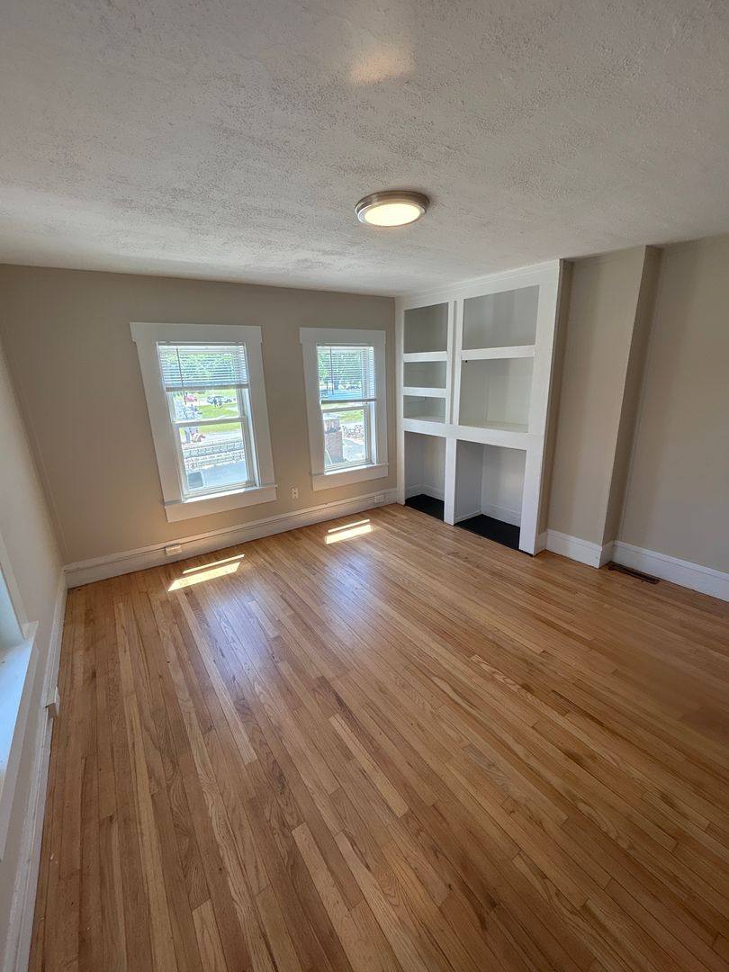 Apartment for rent at 21 Lincoln St #21A, Rochester, NH 03867