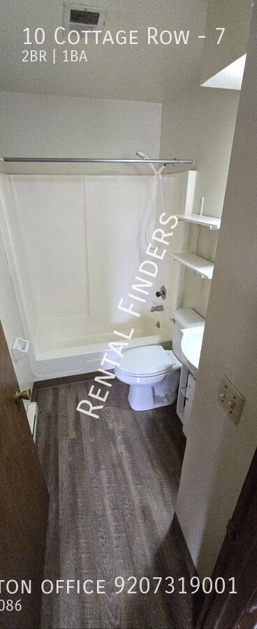 Apartment for rent at 10 Cottage Row #7, Marinette, WI 54143
