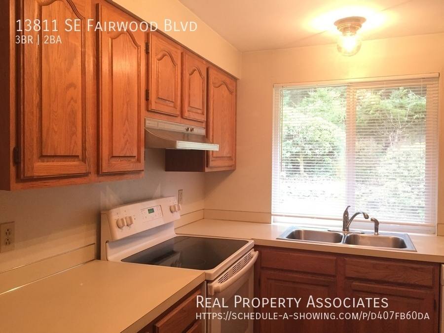 House for rent at 13811 SE Fairwood Blvd, Renton, WA 98058