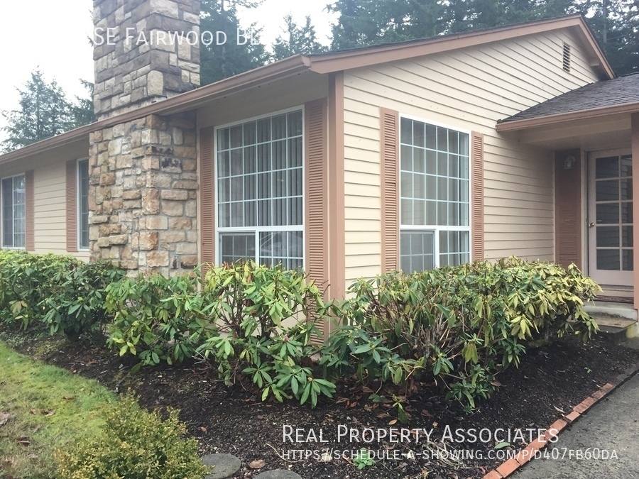 House for rent at 13811 SE Fairwood Blvd, Renton, WA 98058