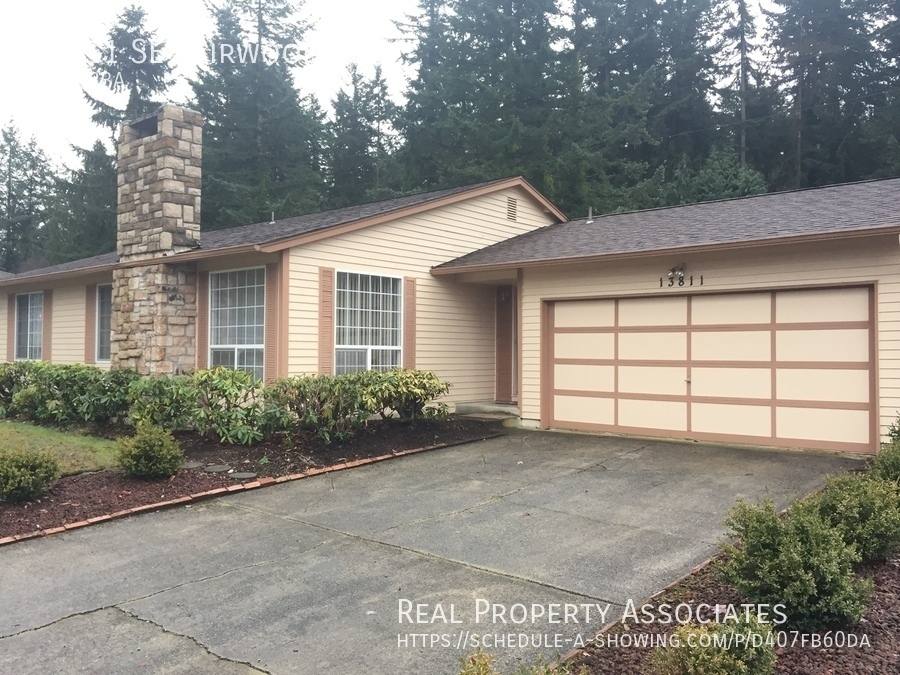 House for rent at 13811 SE Fairwood Blvd, Renton, WA 98058