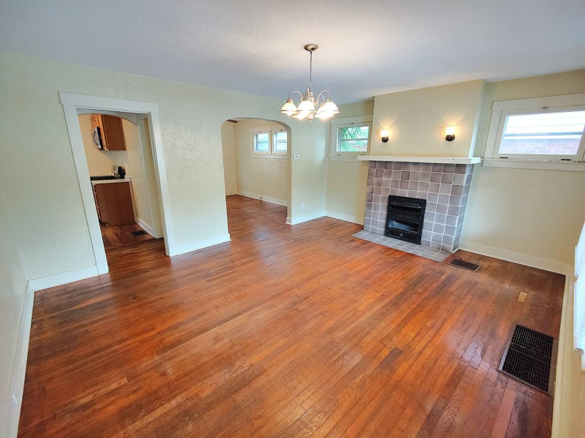 House for rent at 1237 Brookline Blvd, Pittsburgh, PA 15226