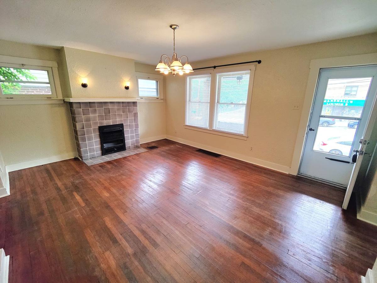 House for rent at 1237 Brookline Blvd, Pittsburgh, PA 15226