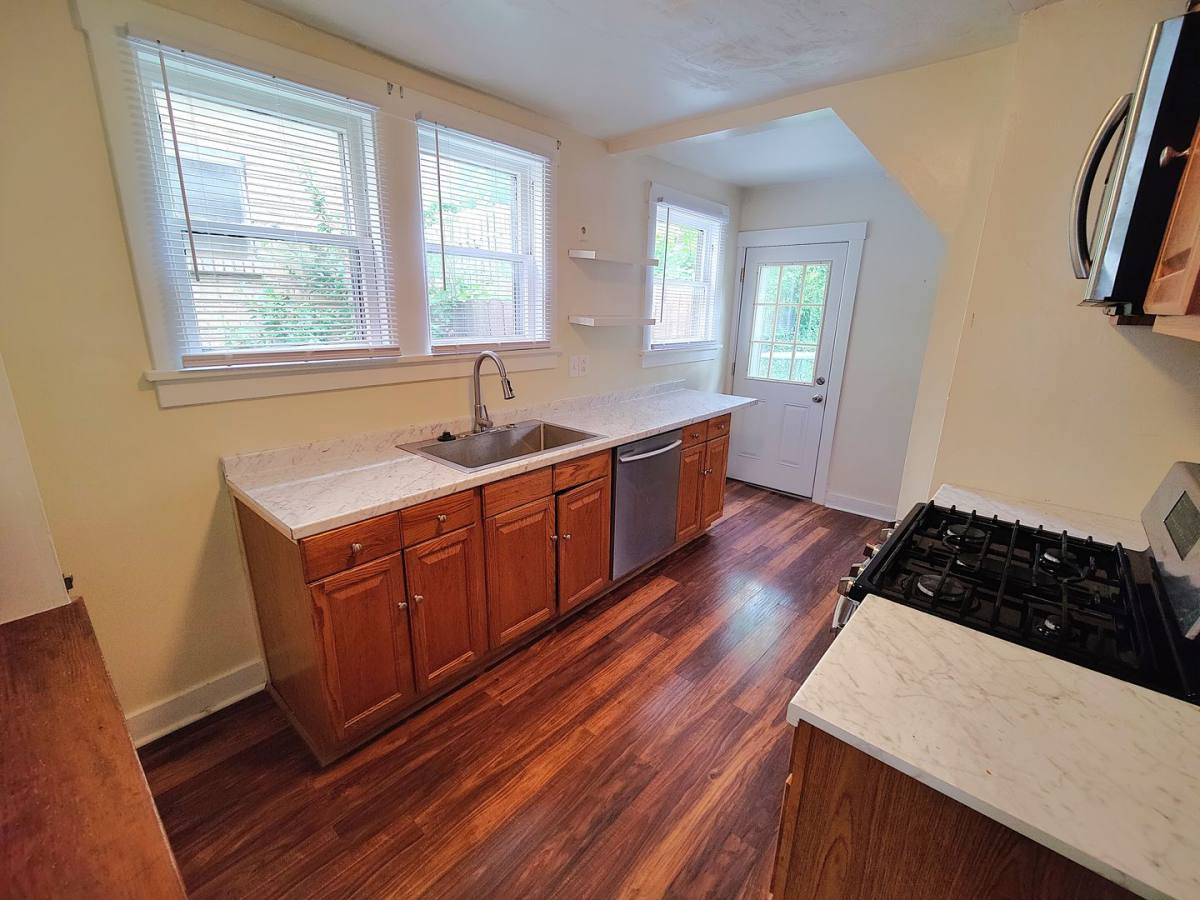 House for rent at 1237 Brookline Blvd, Pittsburgh, PA 15226