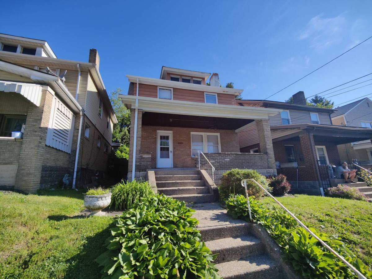 House for rent at 1237 Brookline Blvd, Pittsburgh, PA 15226