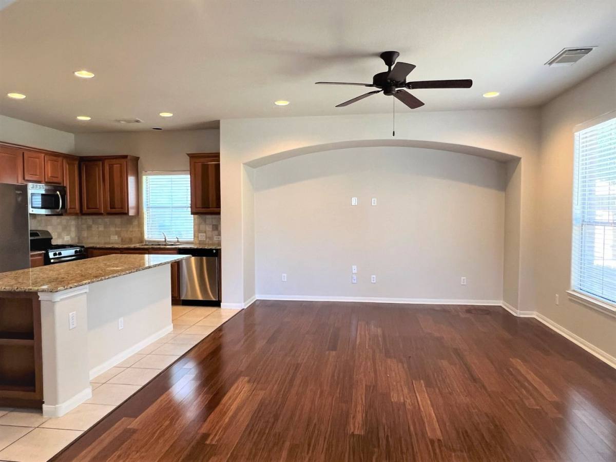Townhouse for rent at 11400 W Parmer Lane, Cedar Park, TX 78613