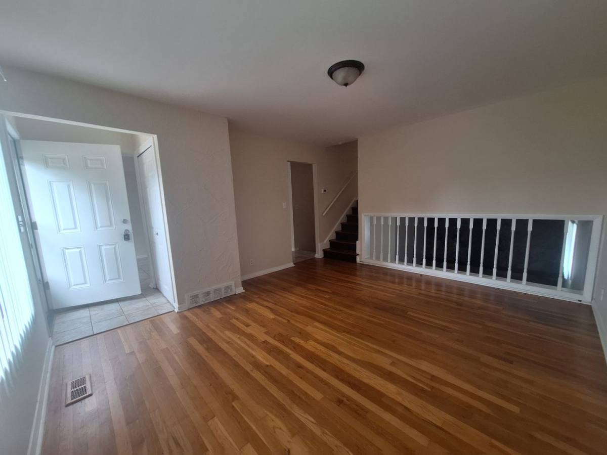 House for rent at 32834 Rosenbusch, Warren, MI 48088