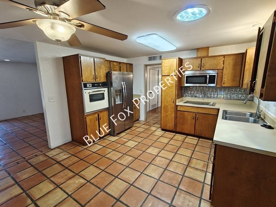 House for rent at 2781 W Calle Carapan, Tucson, AZ 85745