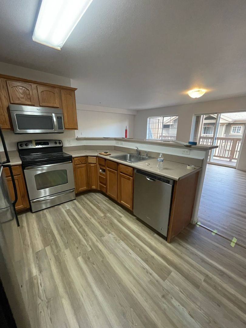 Condo for rent at 326 Riverview Dr, New Castle, CO 81647