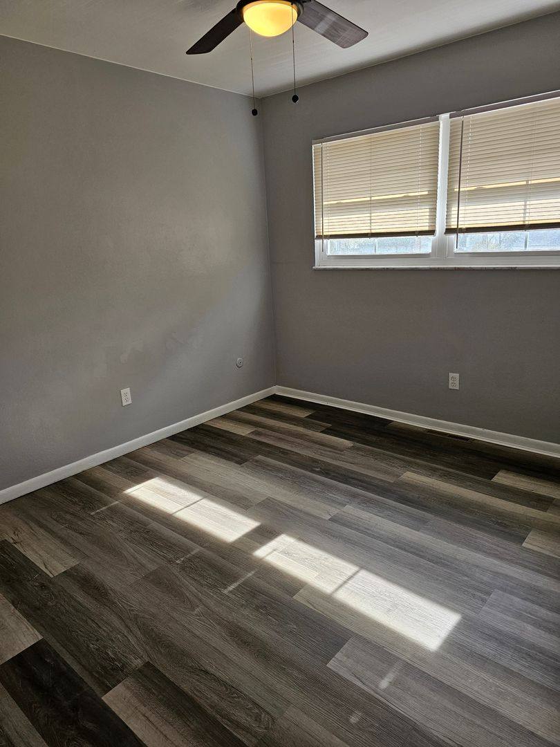 Apartment for rent at 120 122 Sandridge Rd, Bowling Green, OH 43402