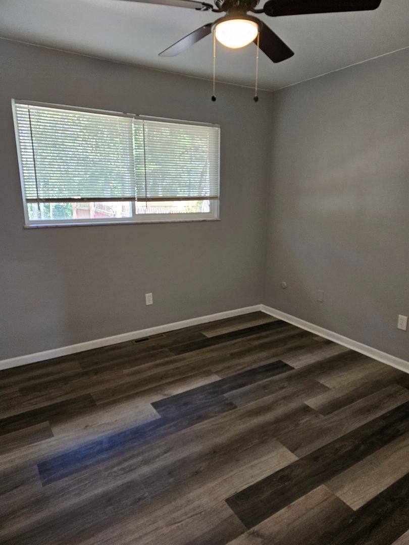 Apartment for rent at 120 122 Sandridge Rd, Bowling Green, OH 43402