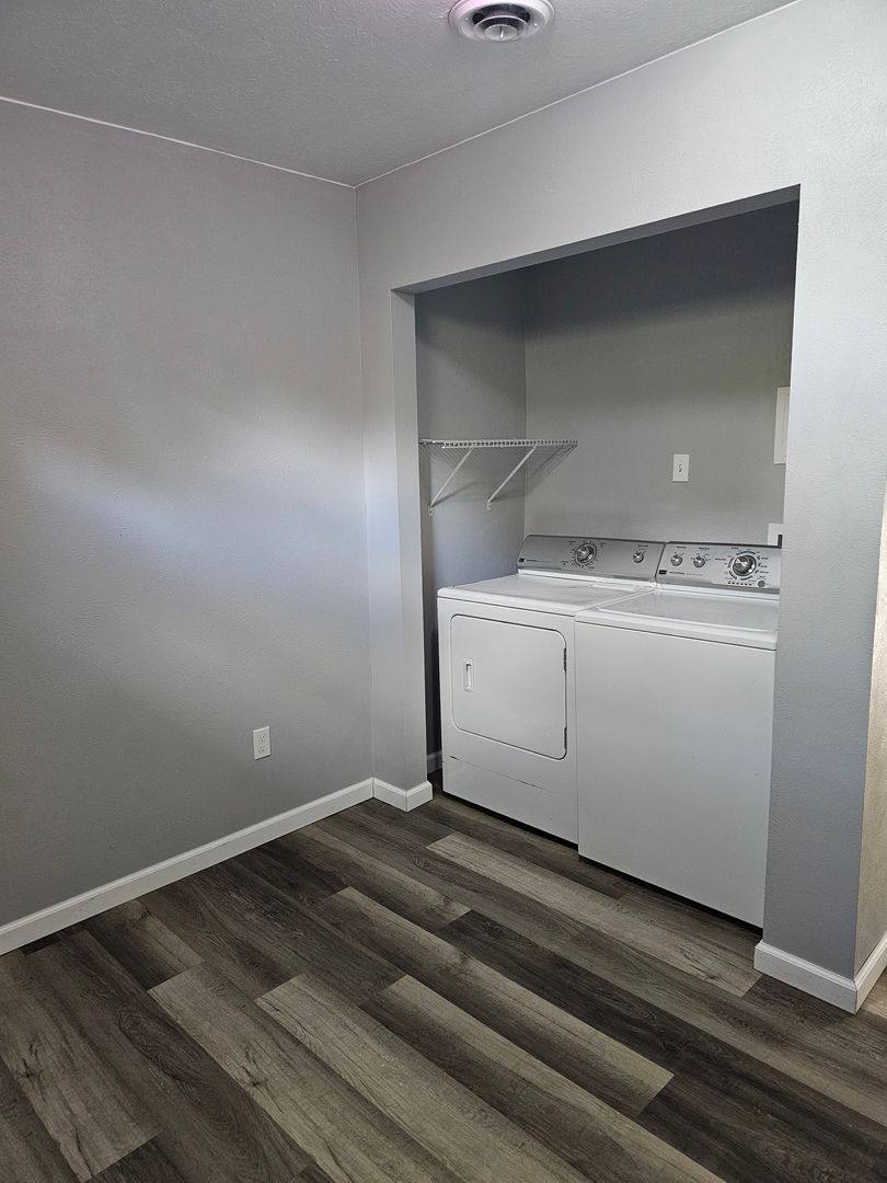 Apartment for rent at 120 122 Sandridge Rd, Bowling Green, OH 43402