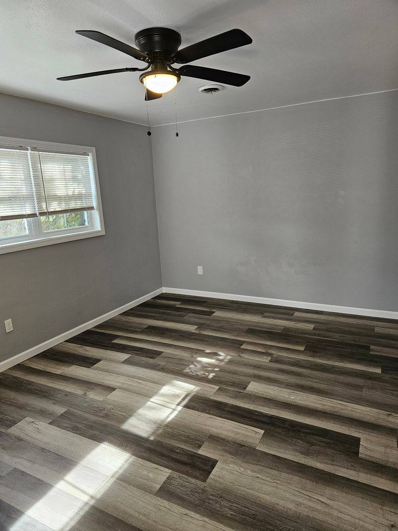 Apartment for rent at 120 122 Sandridge Rd, Bowling Green, OH 43402