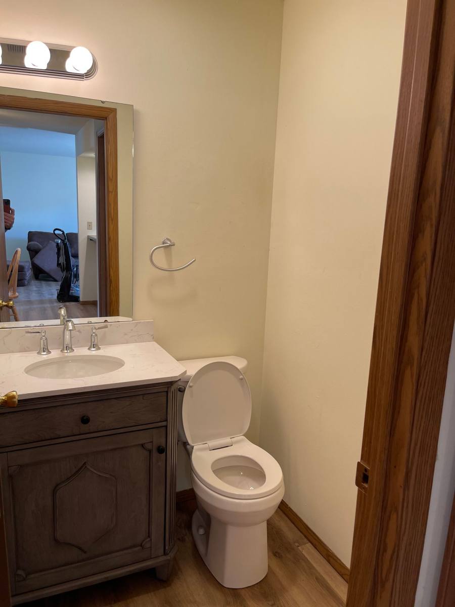 Apartment for rent at 1509 2nd St #ROYAL Heights 1-5 Ba, Charleston, IL 61920