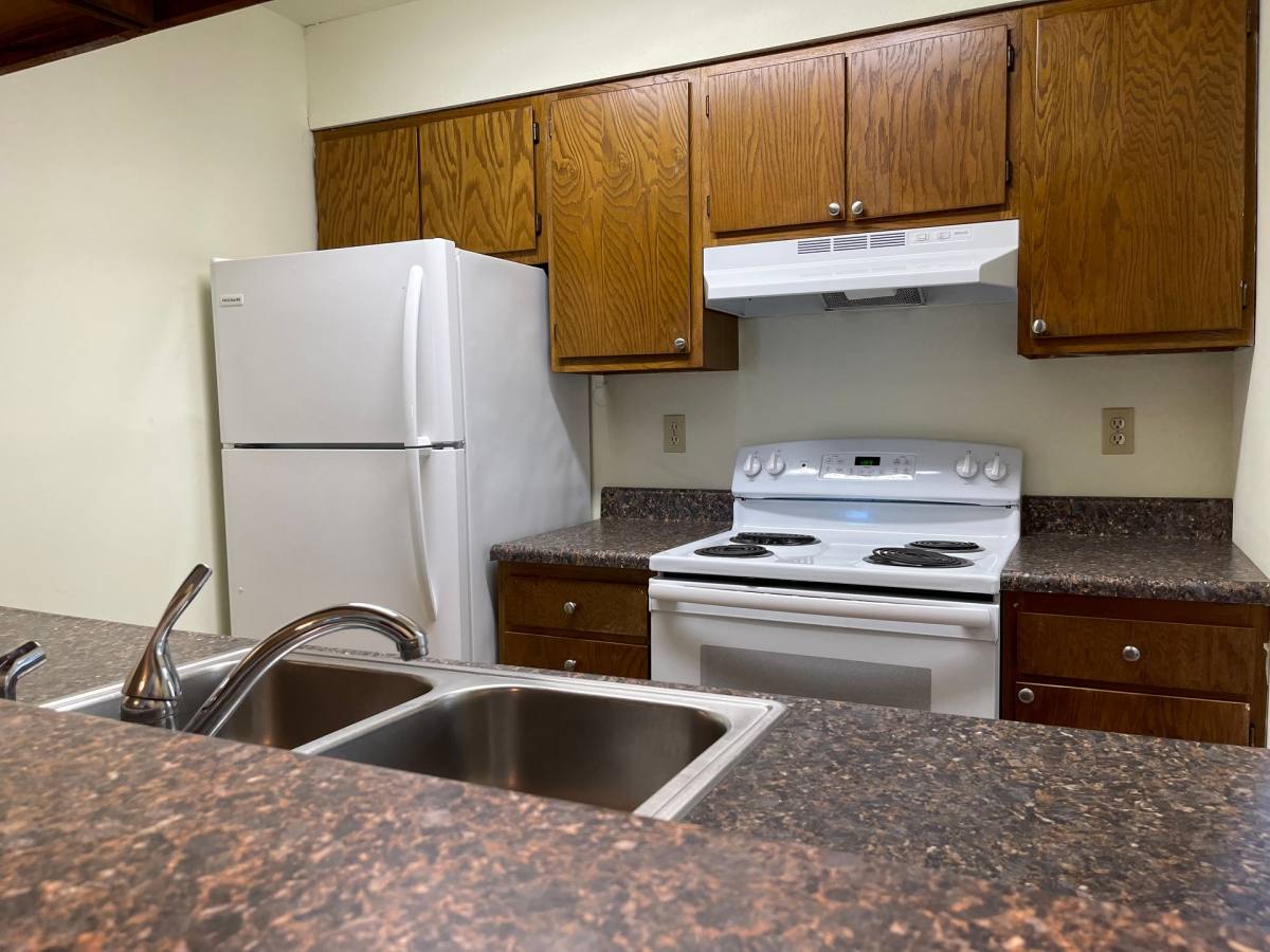 Apartment for rent at 1509 2nd St #ROYAL Heights 1-5 Ba, Charleston, IL 61920