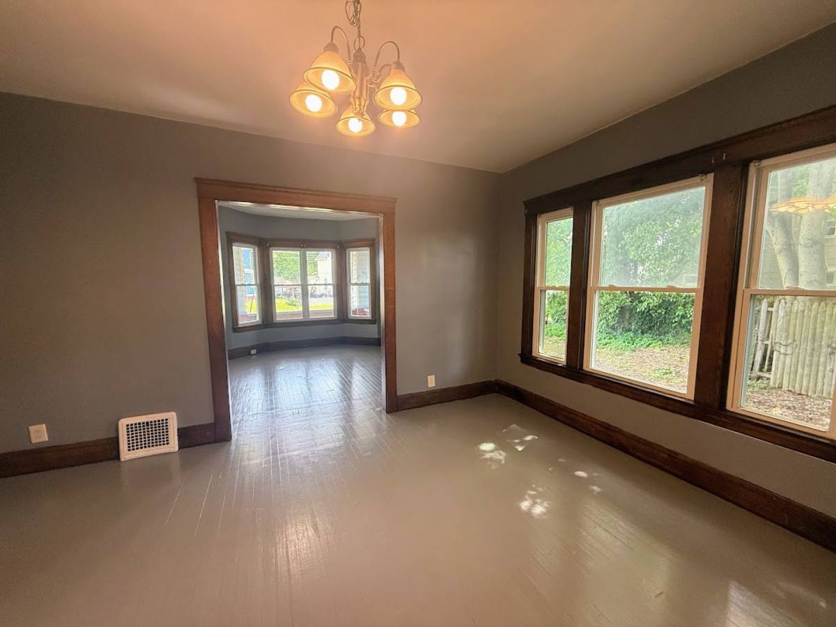 Apartment for rent at 915 Highland Rd NE, Canton, OH 44704