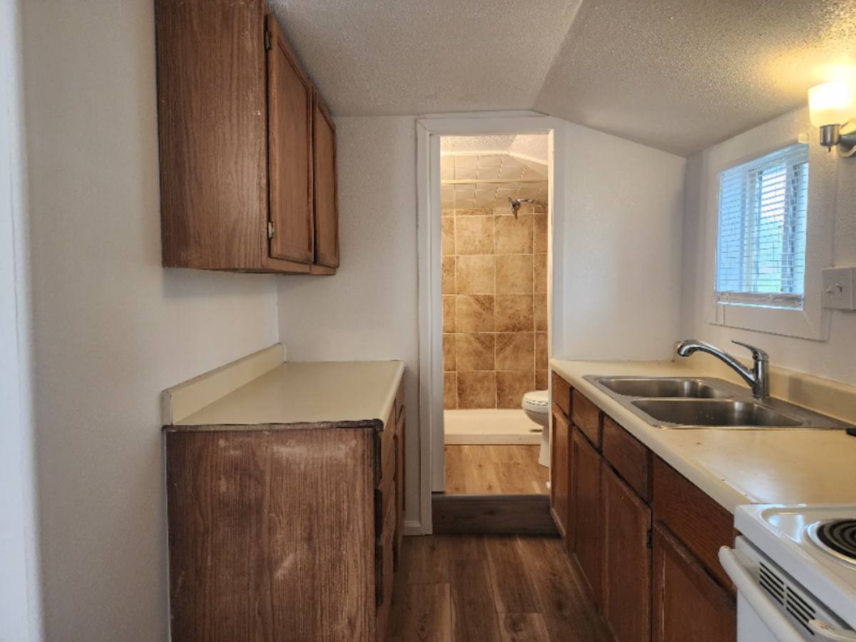 Apartment for rent at 1924 E 5th St, Pueblo, CO 81001