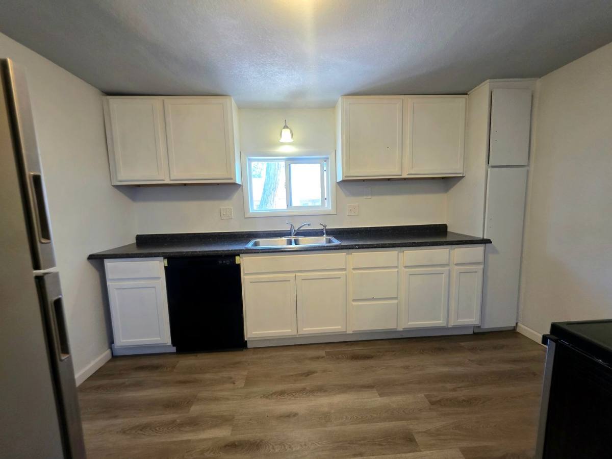 Apartment for rent at 1924 E 5th St, Pueblo, CO 81001