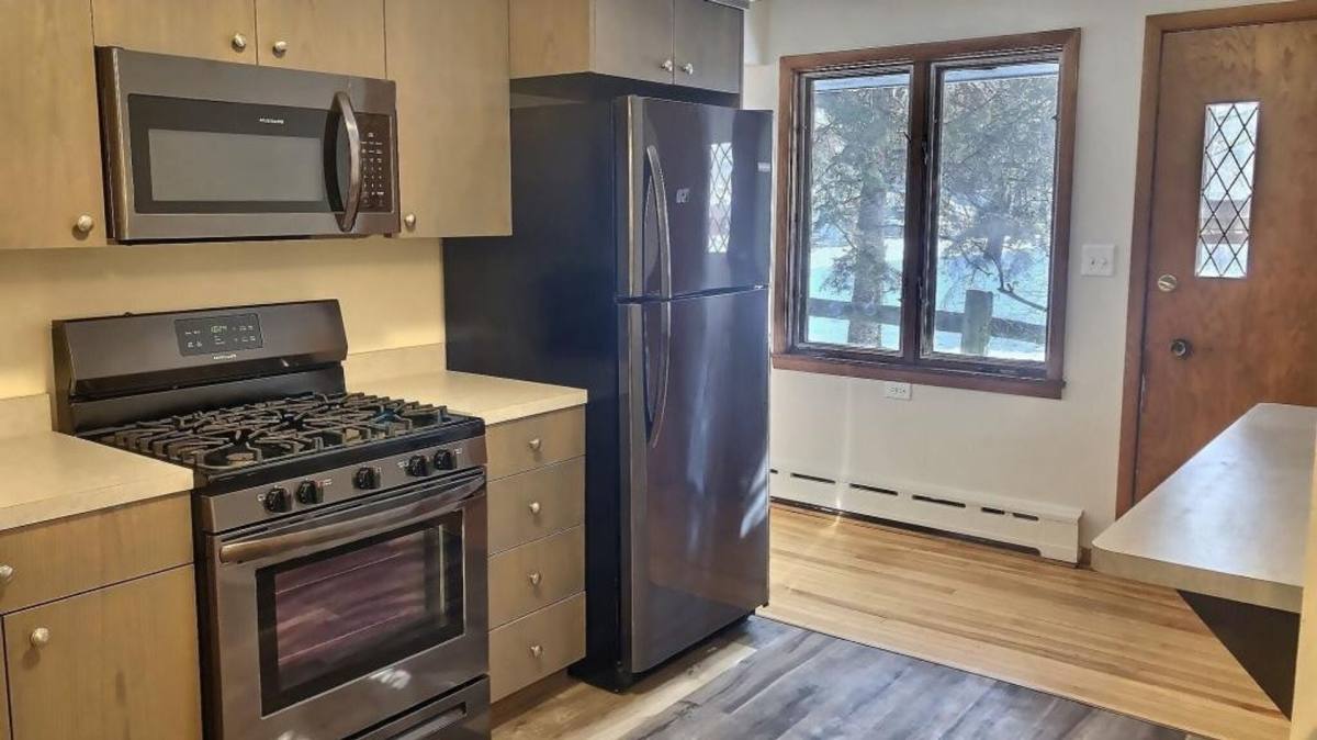 Apartment for rent at 487-489 Desnoyer Ave, Saint Paul, MN 55104