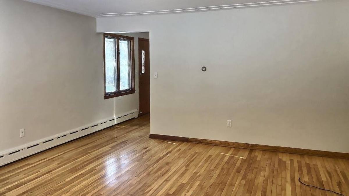 Apartment for rent at 487-489 Desnoyer Ave, Saint Paul, MN 55104