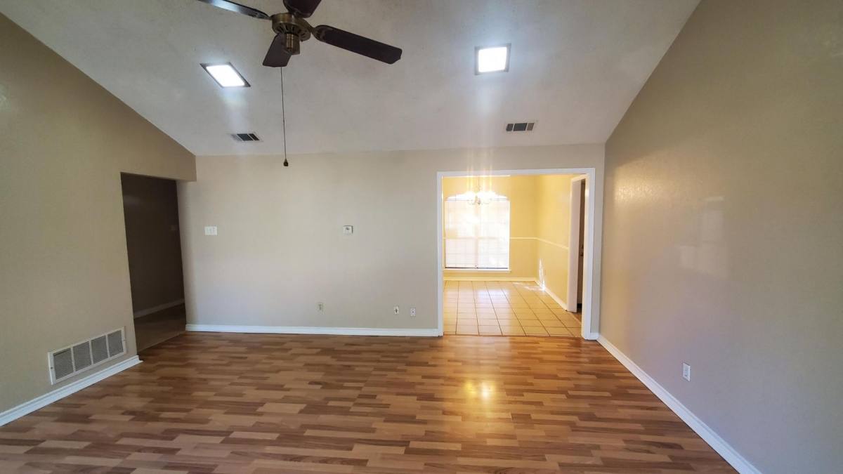 House for rent at 505 Pelican Court, Desoto, TX 75115