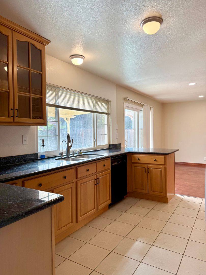 House for rent at 5007 Anaheim Loop, Union City, CA 94587