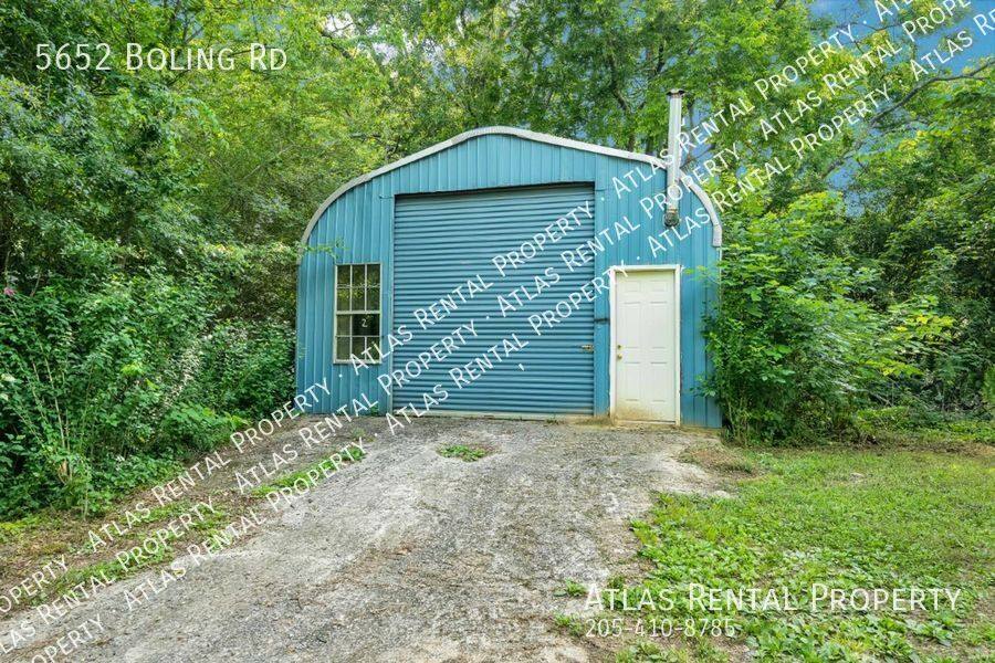 House for rent at 5652 Boling Rd, Mount Olive, AL 35117