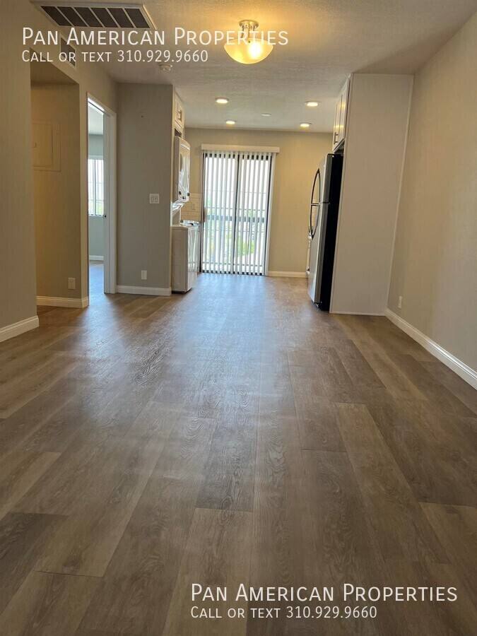 Apartment for rent at 2430 Naomi St #208, Burbank, CA 91504