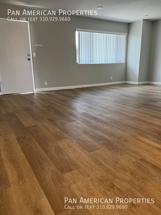 Apartment for rent at 2430 Naomi St #208, Burbank, CA 91504
