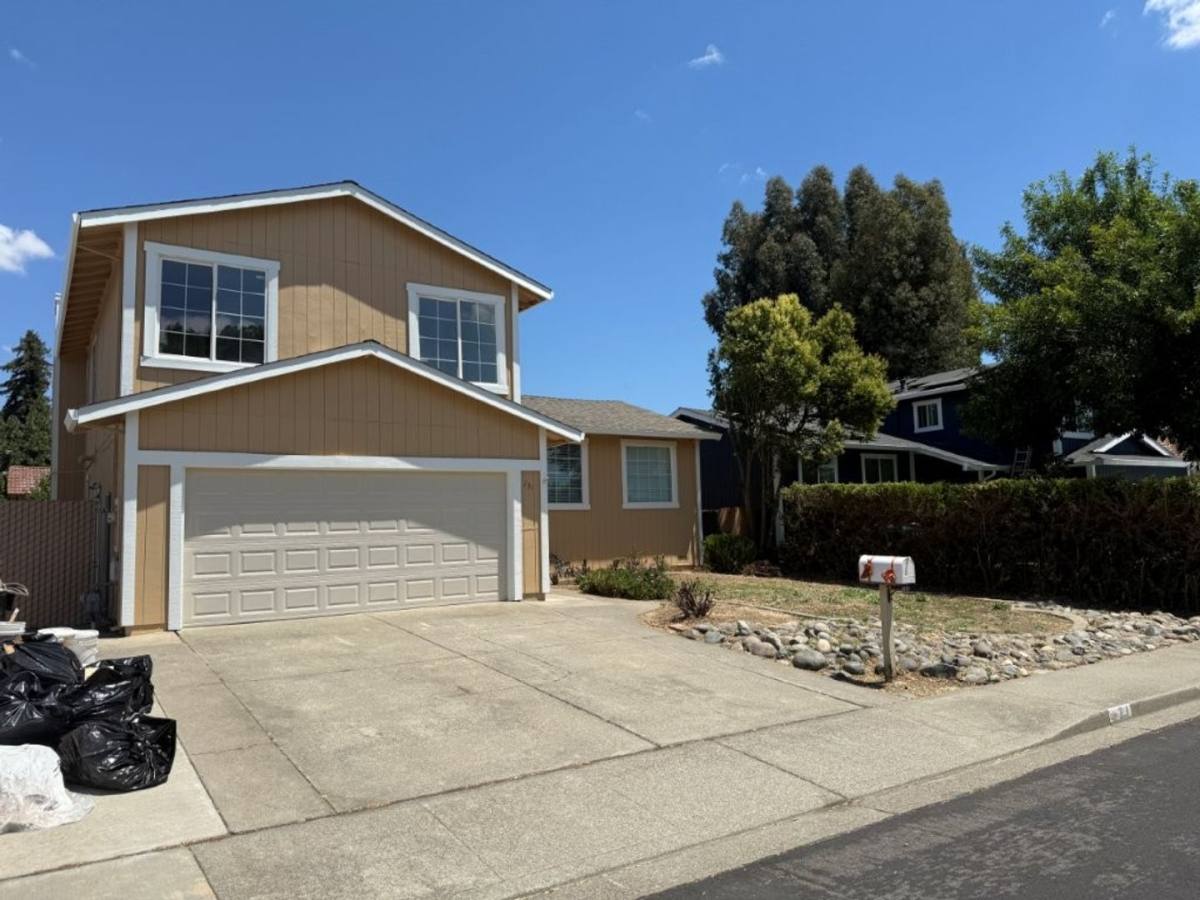 House for rent at 131 Glasgow Way, Vacaville, CA 95687