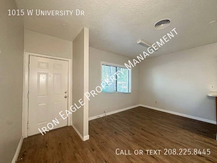 Apartment for rent at 1015 W University Dr, Boise, ID 83706